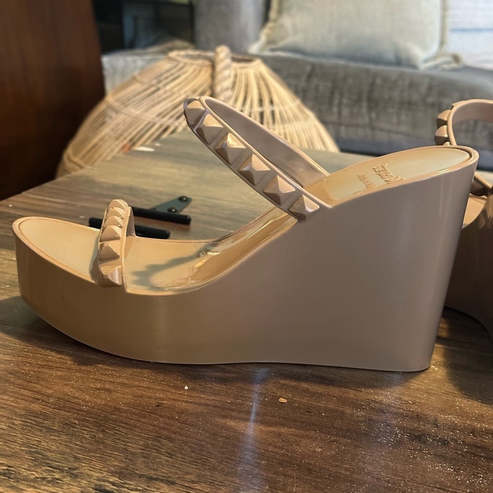 Stylish Studded Tan Wedge Sandals - Picture 4 of 10